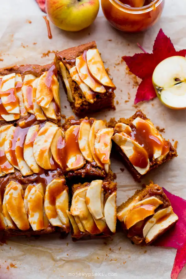 Which apples to use for pies and cakes, and how they differ