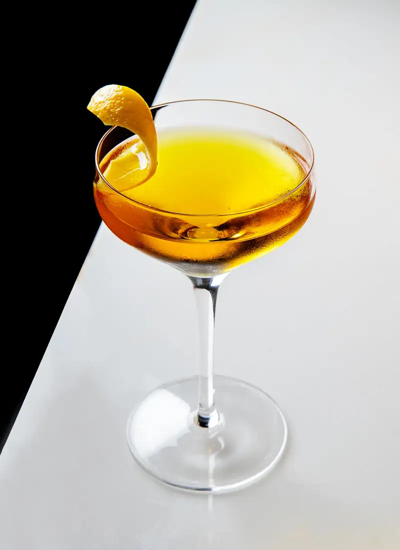 Receta de cóctel Martini con azafrán congelador