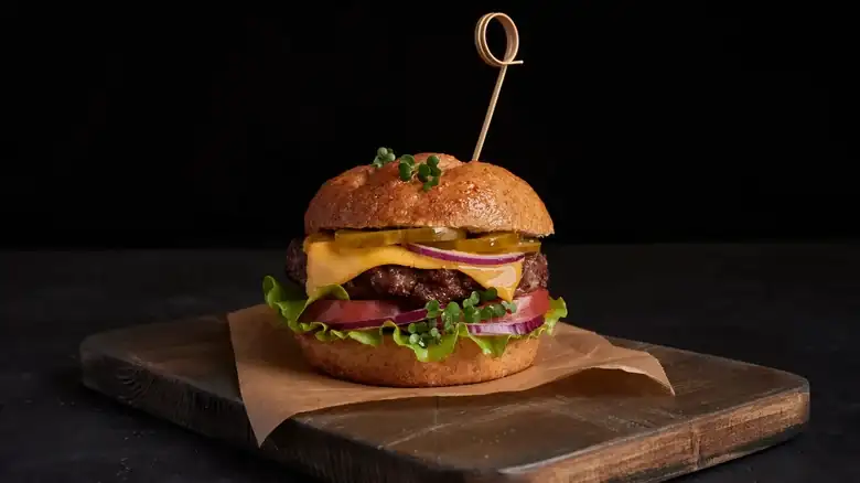 What's the difference between a beef burger and a steak burger?
