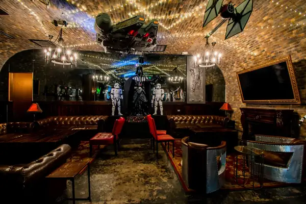 Take A Peek Inside Dallas’s Geeky New ‘Star Wars’ Themed Pop-Up Bar