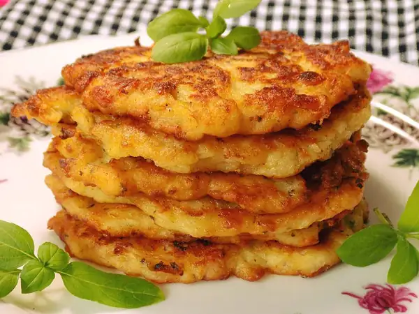 Kohlrabi pancakes