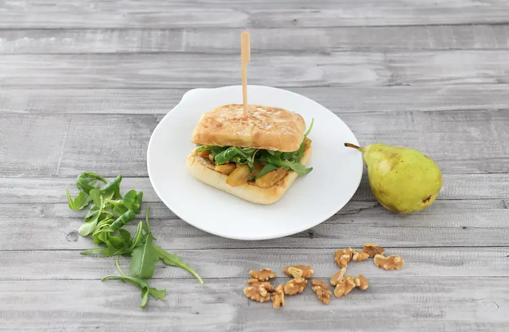 Caramelized pear sandwich with gorgonzola and arugula by Delicious Martha