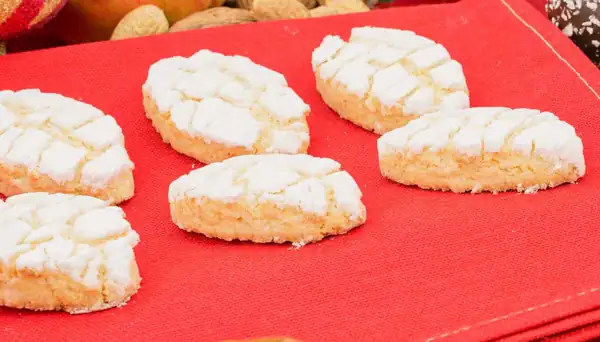 Super soft egg-free Ricciarelli, even tastier