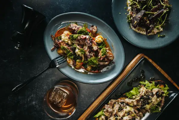 Everything You Need to Eat and Drink at Dallas’s New Food Hall, the Exchange