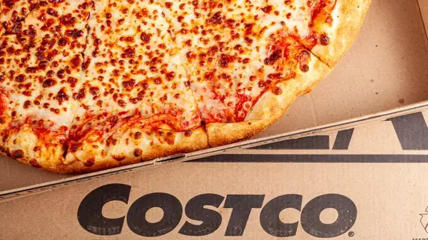 How Many People Does A Costco Pizza Feed?