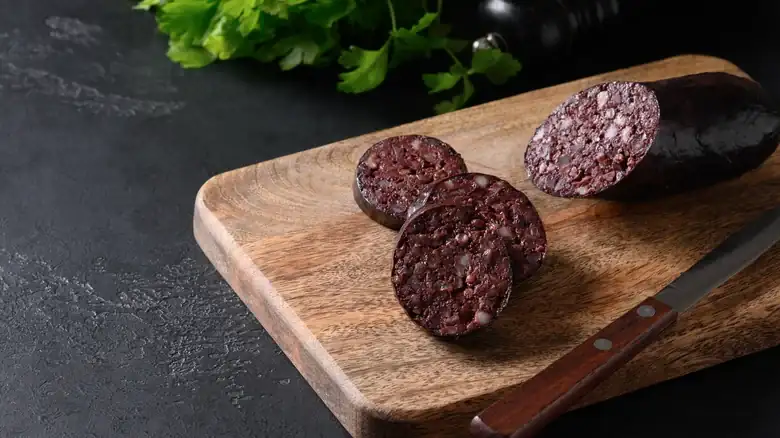 What is black pudding, the British black pudding, made of?