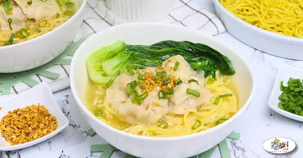 Receta fácil de sopa Wonton Mami