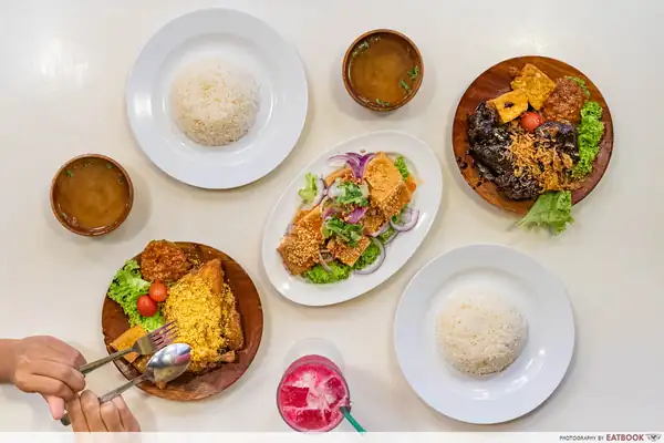 Makan Makan Review: Halal Grilled Beef Ribs, Ayam Penyet And More At Marina Square