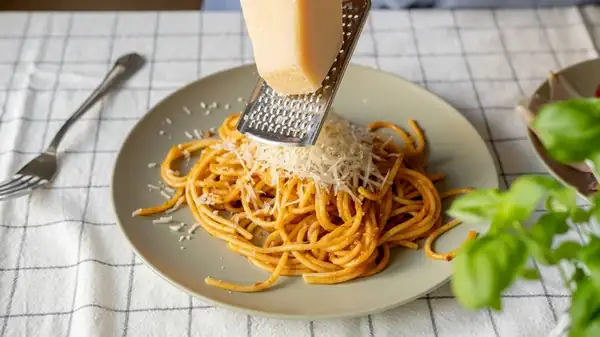 5 Alternative Italian Cheeses To Parmesan To Add To Your Pasta