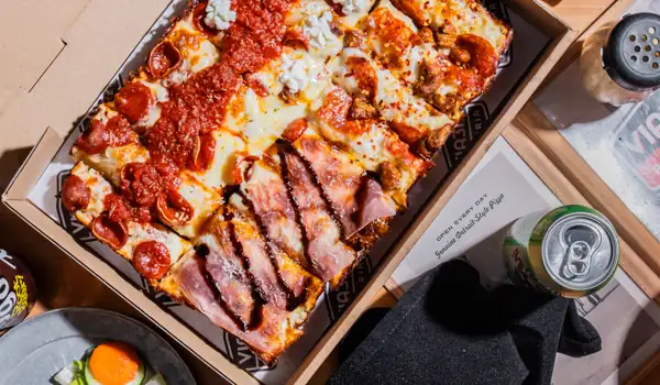 Via 313 Introduces New DLX 313 Four-Flavor Pizza