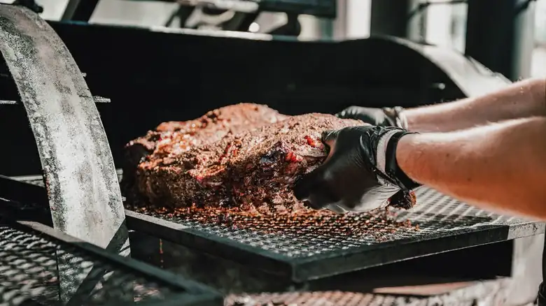What is the difference between hot smoking and cold smoking?