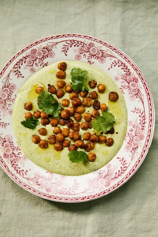 Garbanzos ahumados con tahini de cilantro