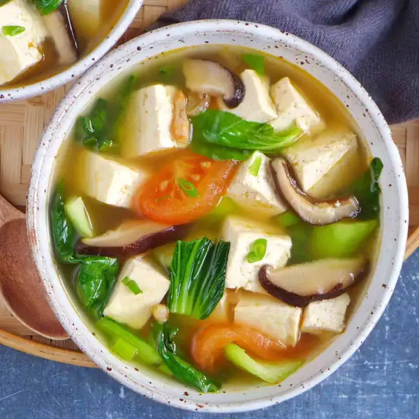 Tofu Soup with Vegetables (豆腐鲜蔬汤)