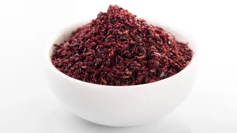 Colors and flavors to consider when buying ground sumac