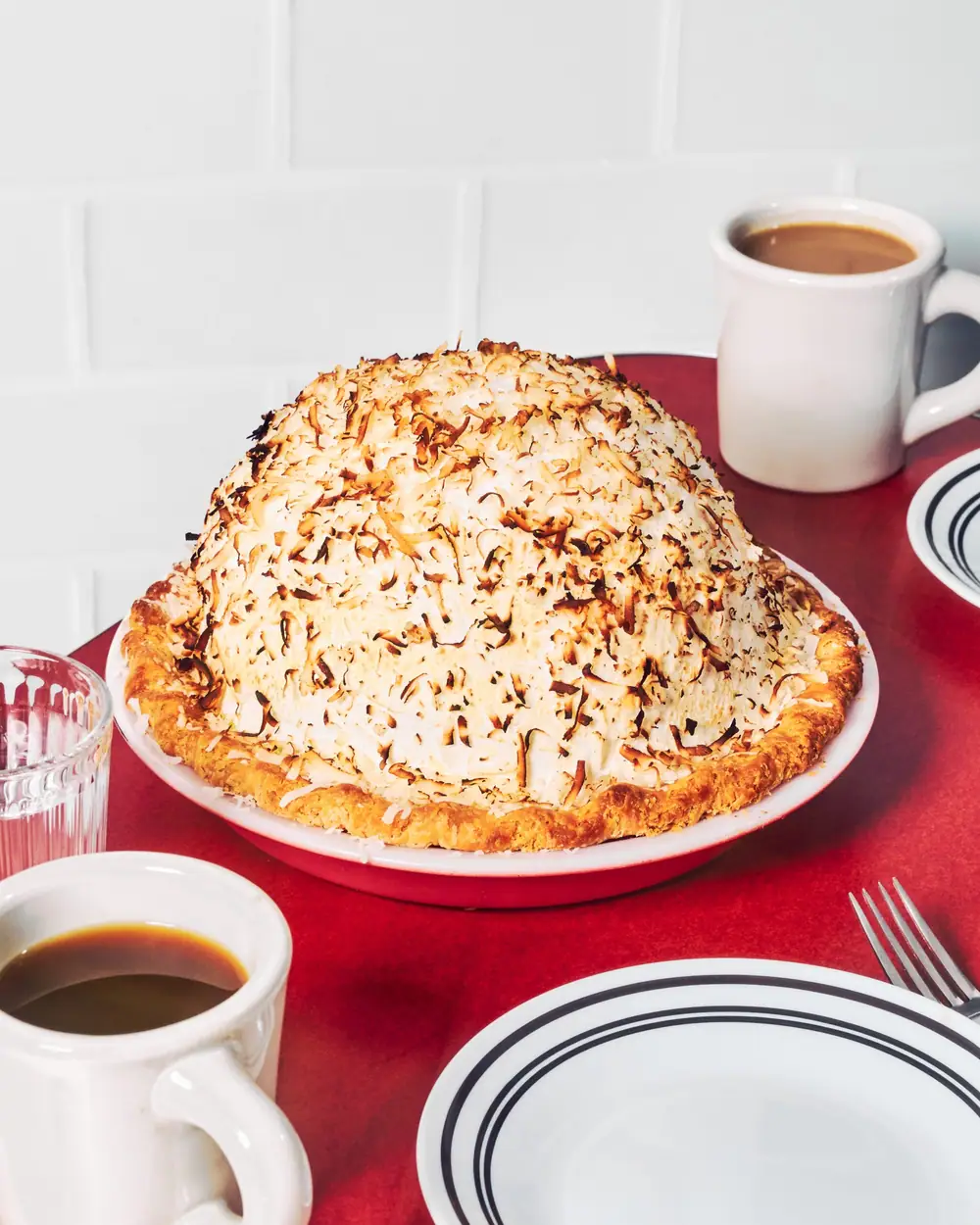 Receta de tarta de merengue con coco tostado