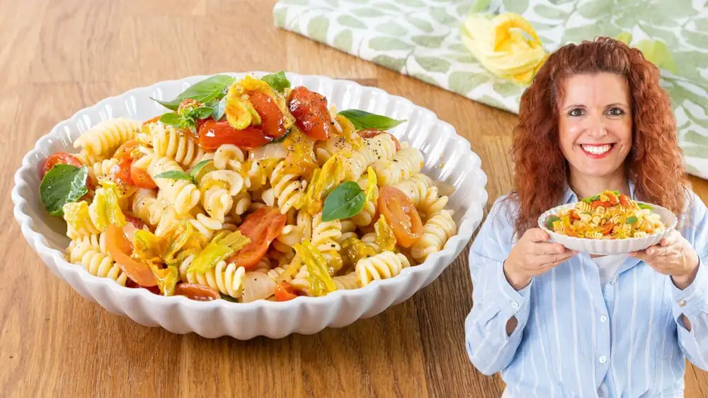 Pasta with Zucchini Flowers: A Creamy Recipe with Cherry Tomatoes