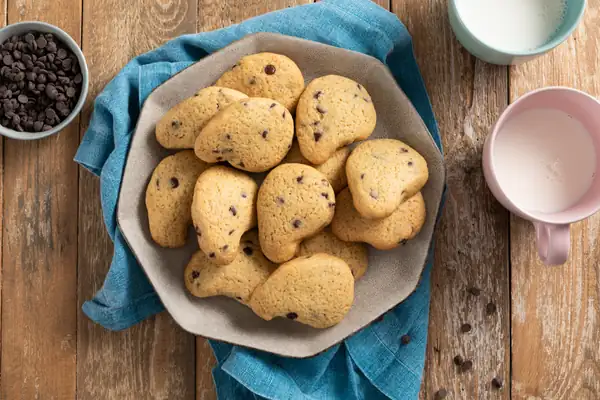 Cookies made with just a few ingredients! Delicious and easy!