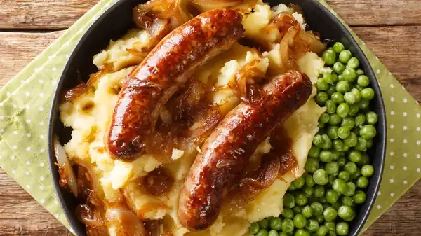What exactly are sausages with mashed potatoes?