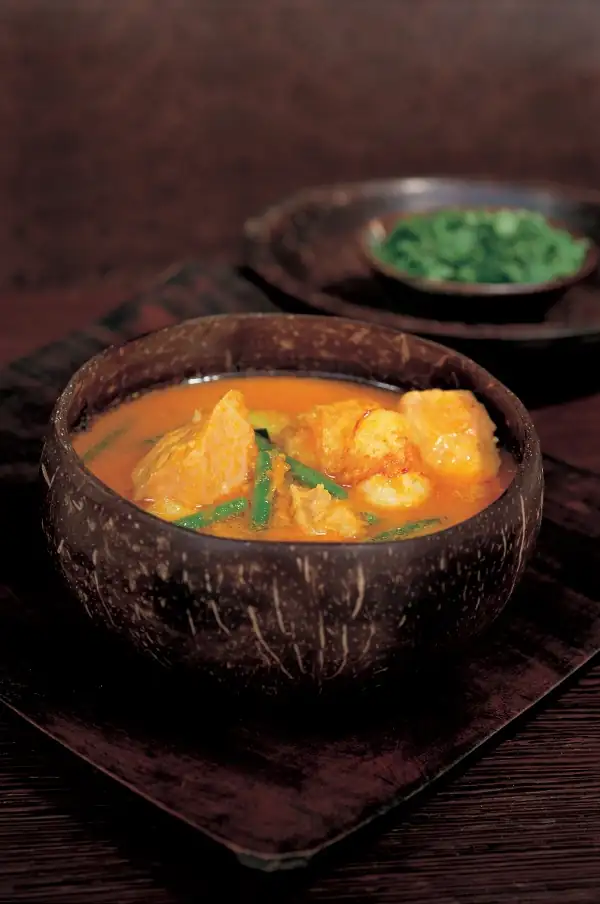 Curry tailandés de calabaza amarilla y mariscos