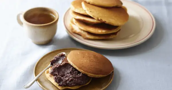 Dorayaki con relleno de anko