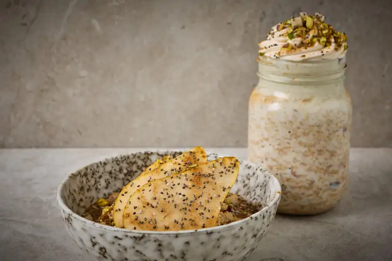 Winter-Spiced Pear and Ginger Overnight Oats Recipe