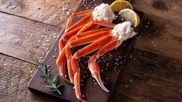Snow Crab Vs. King Crab: Is There A Nutritional Difference?