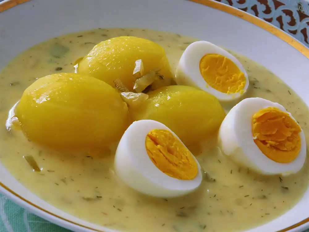 Cucumber sauce with dill
