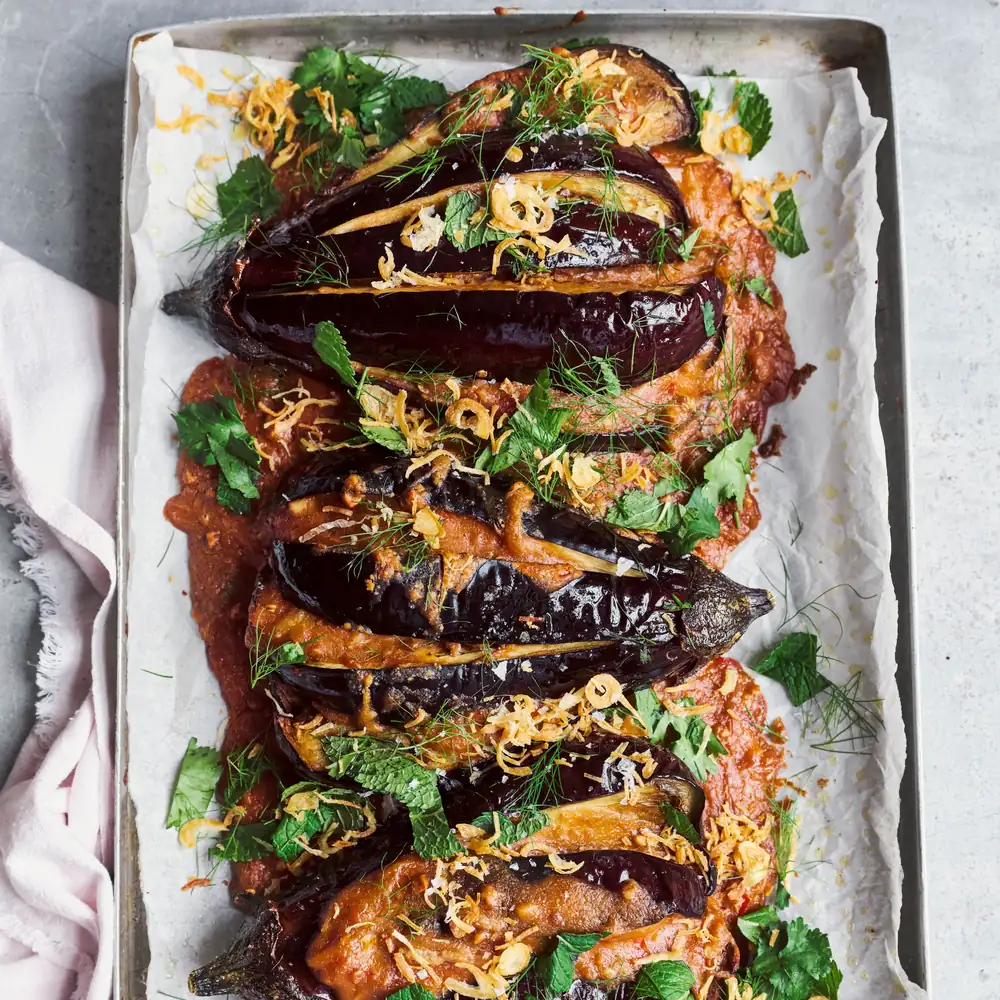 Berenjena asada en salsa satay