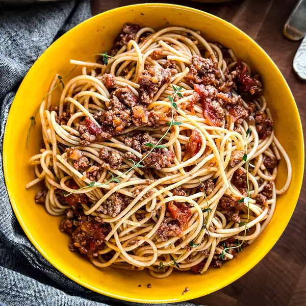 Greek Spaghetti With Meat Sauce-Makaronia Me Kima