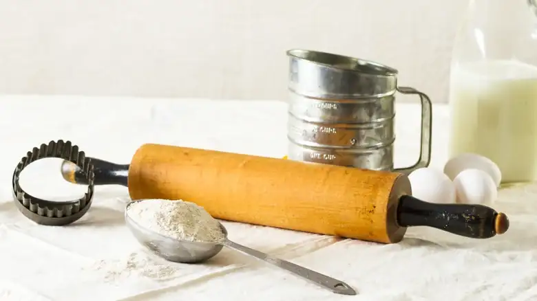 Repurpose An Old Flour Sifter Into An Easy And Rustic DIY Garden Planter