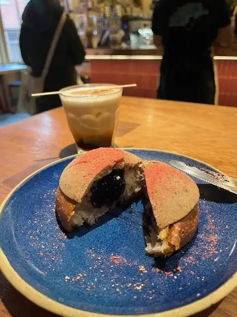 The Coolest Cafe in Rittenhouse Is Also Its Coolest Bar
