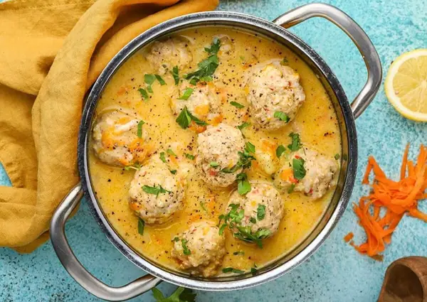 Youvarlakia: Greek Meatball Soup