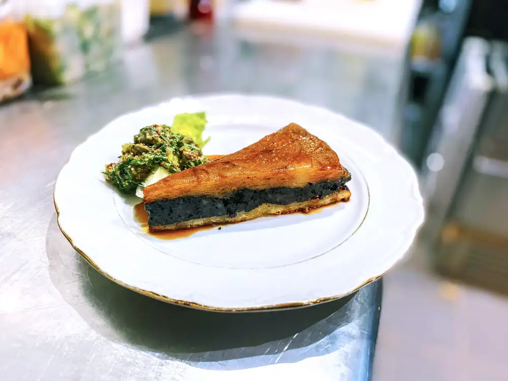 Receta de tarta tatin de morcilla y pera