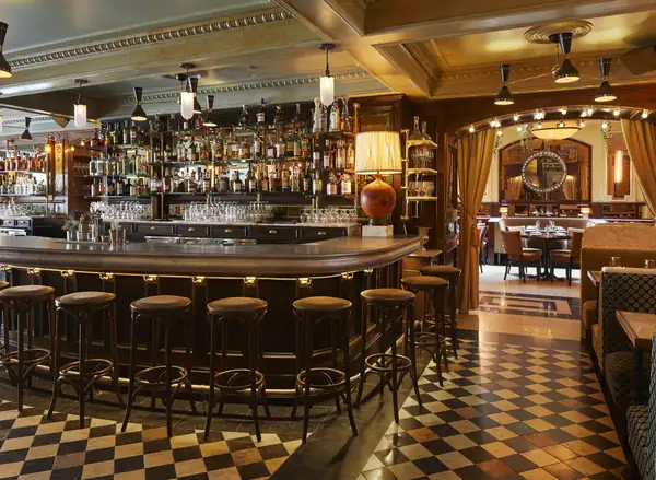 How to Duck the Line at One of Chelsea’s Busiest Restaurants