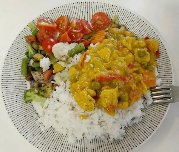 “Salsa de pollo sin pollo”, también conocida como salsa Quorn afrutada