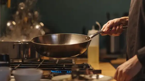 How to properly season a wok for the first time