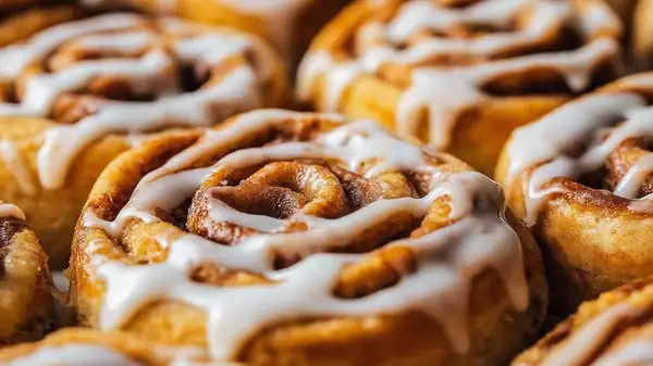 An apple spice blend enhances cinnamon desserts