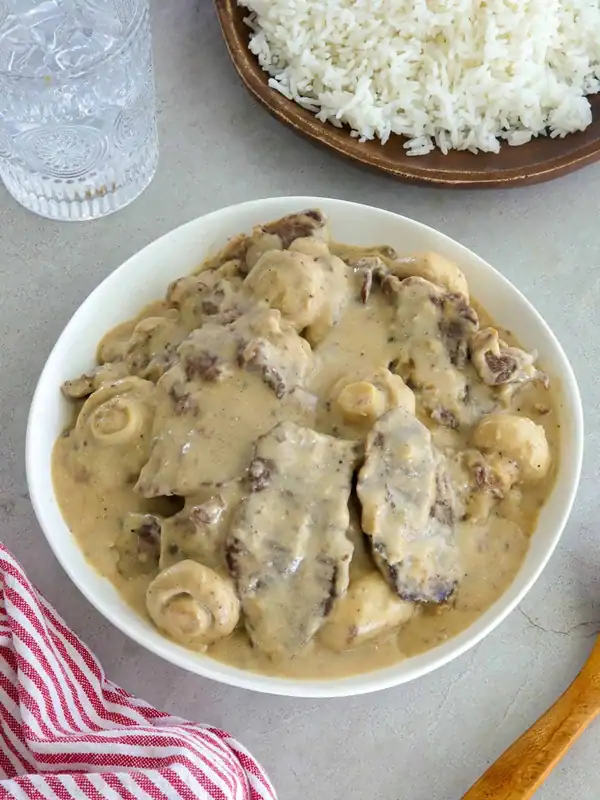 Beef in Creamy Mushroom Sauce