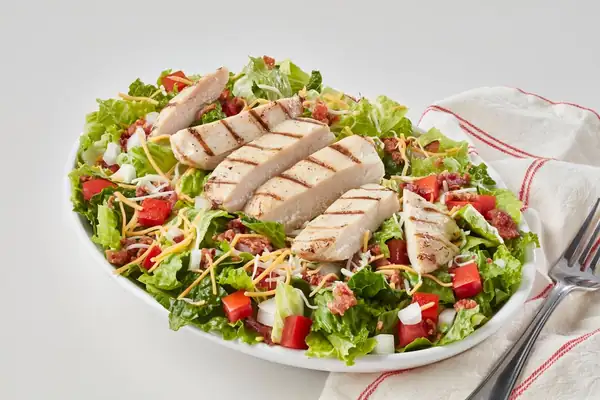Freddy’s tries something different: Bowls