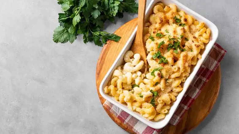 A macaroni and cheese bar for any party