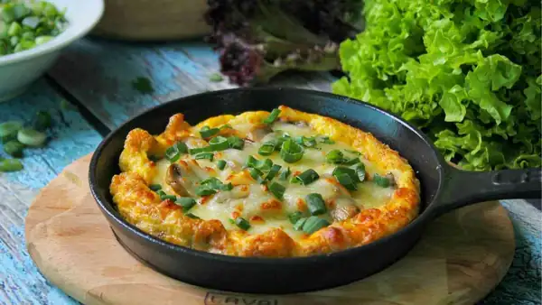 I prepare everything with 3 eggs and some cheese, together with a beer it's the best!