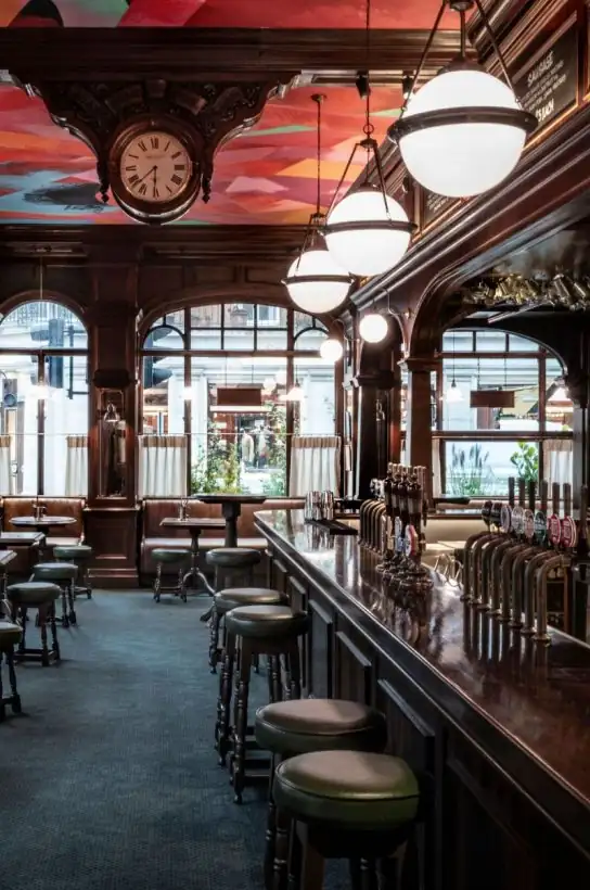 El pub Audley de Mayfair está «lejos de ser un gastropub»