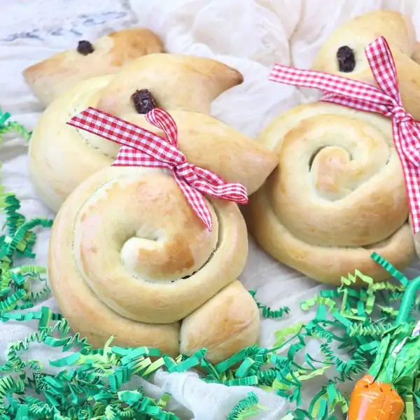 German Easter Bread Bunnies
