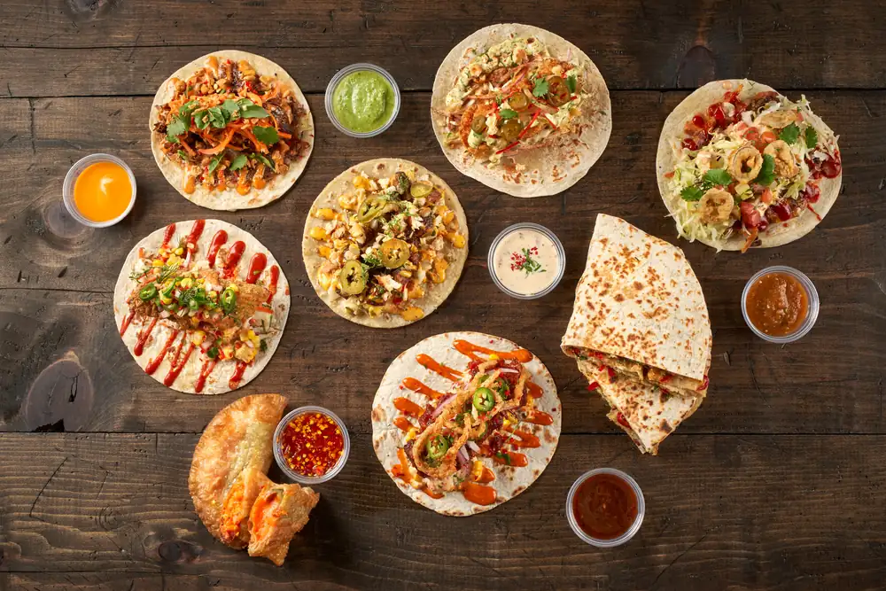 A Bastion of Pimento Cheese Empanadas and Catfish Tacos Arrives in Green Hills