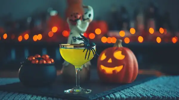 La bebida espeluznante que hará que tus invitados de Halloween mueran por ella