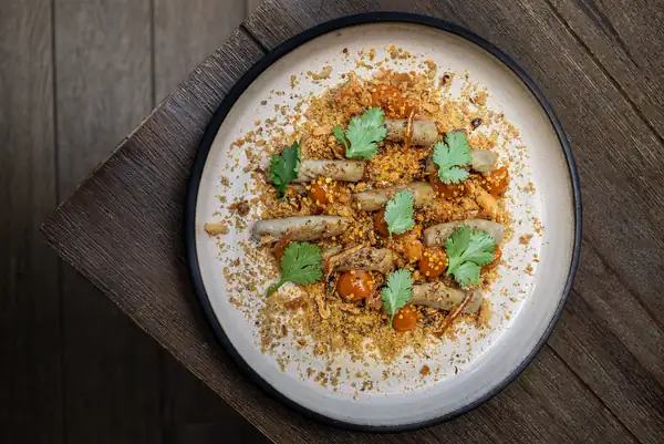 Fideos con miel turca, pan rallado y nueces de cilantro de la cocina de Natura Hill