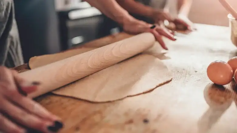 What is a straight roller and when should it be used?