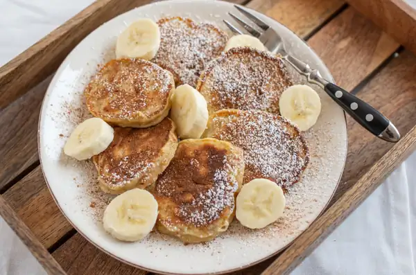 Tortitas de plátano con suero de leche. Una receta infalible de un viejo cuaderno