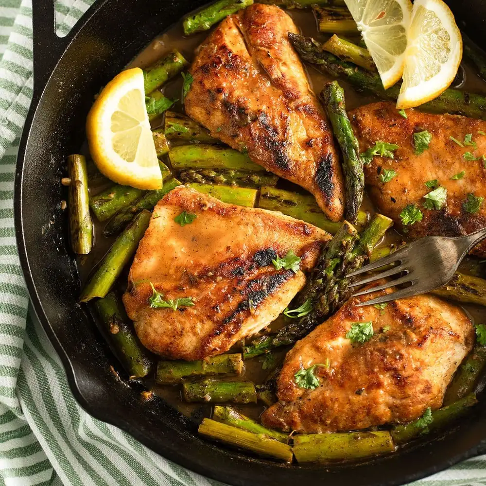 Sartén de pollo y espárragos