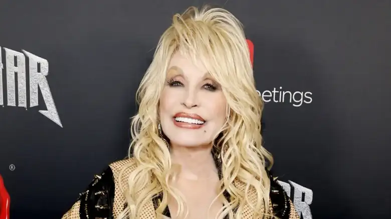 El nuevo jarabe de Dolly Parton le da un toque de estrella de rock al desayuno
